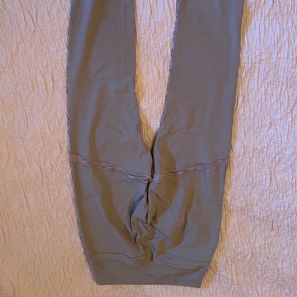 Gymshark ft Whitney Simmons leggings - Picture 3 of 3